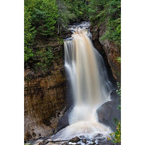 Miners Falls in fall-Pictured Rocks National Lakeshore-Alger County-Michigan